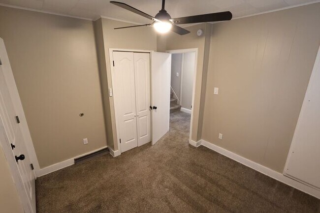 Foto del edificio - 1453 Woodbirch Ave