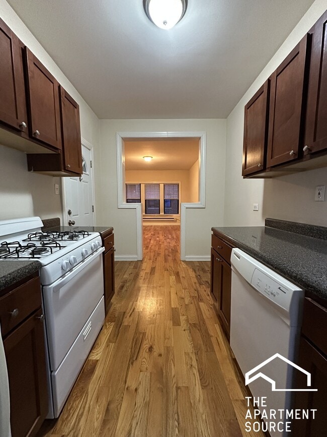 Photo - 1319 Oak Ave Apartment