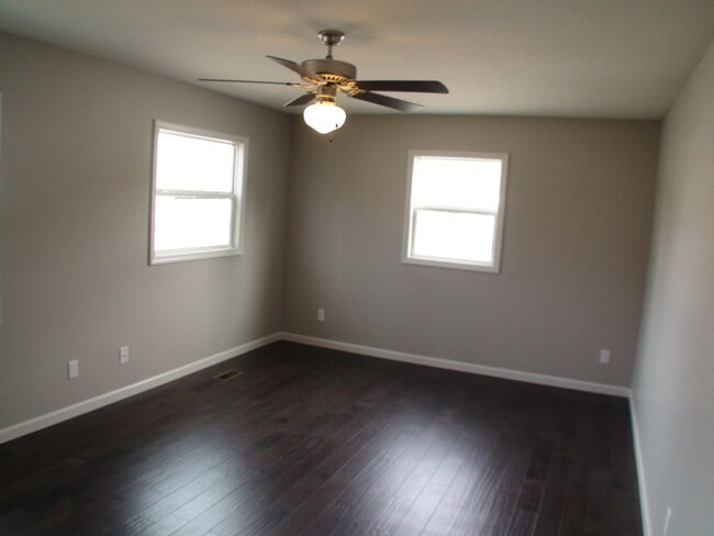 Foto del edificio - Charming Home Near Hessel Park