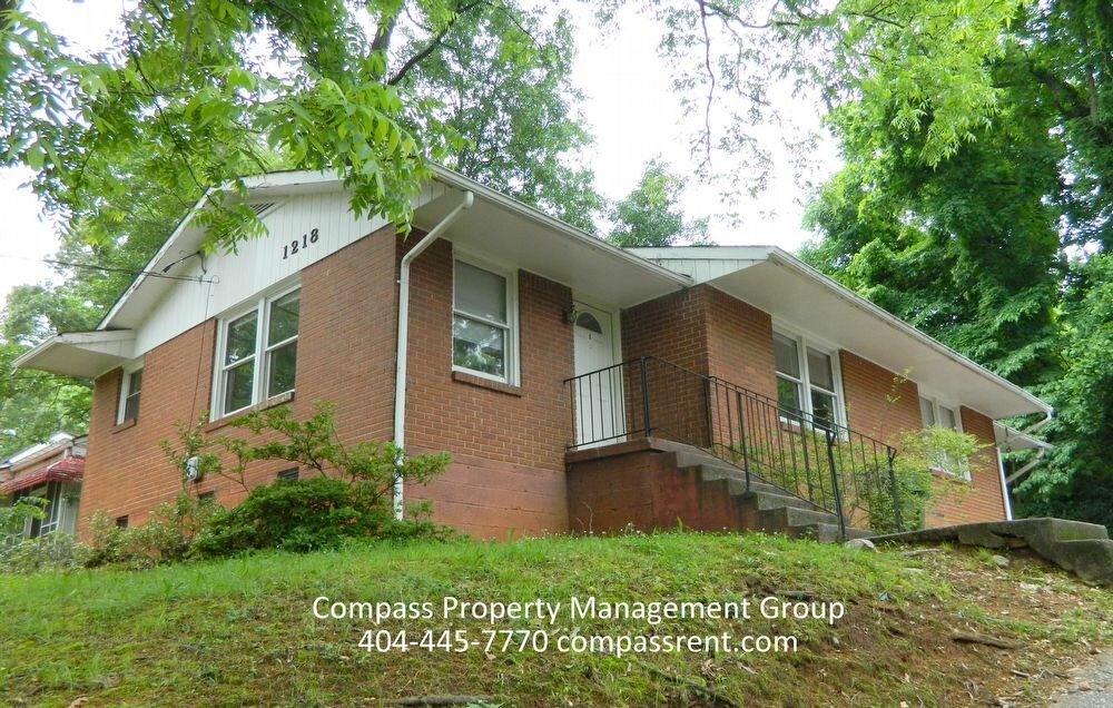 Primary Photo - Great Duplex Great Location
