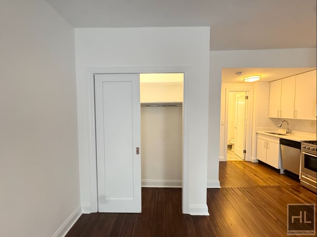 Building Photo - East 65th Street | Pet-Friendly Lenox Hill...