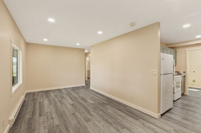 Foto del edificio - 6702 E 3rd Ave