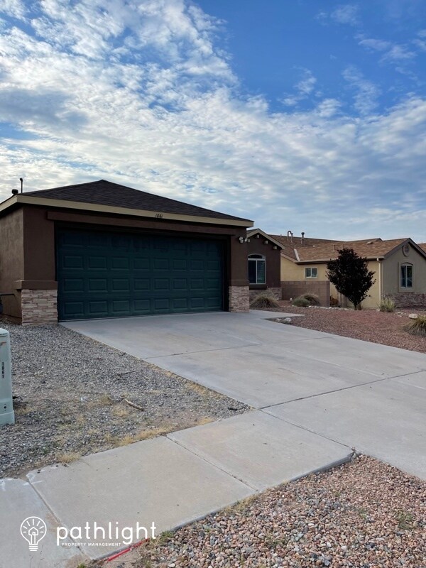 Building Photo - 1861 Camino Rustica SW