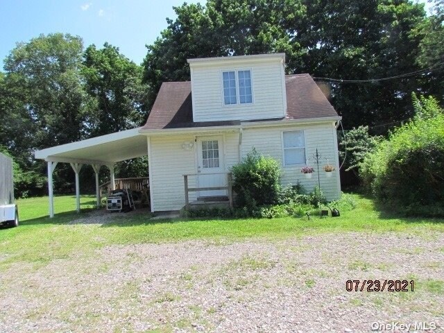 Building Photo - 484 Moriches-Middle Island Road