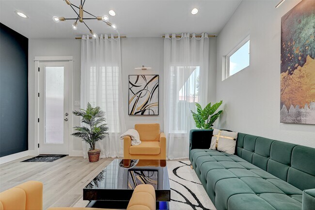 Building Photo - 2105 Sam Wilson St