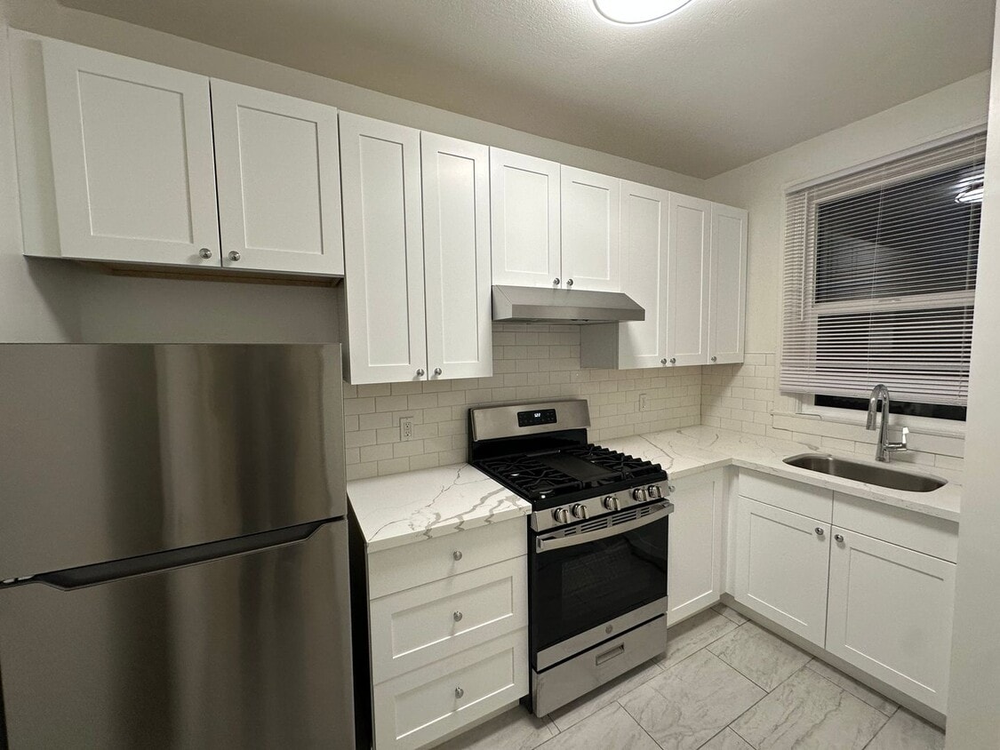 Photo - 758 JACKSON ST-205