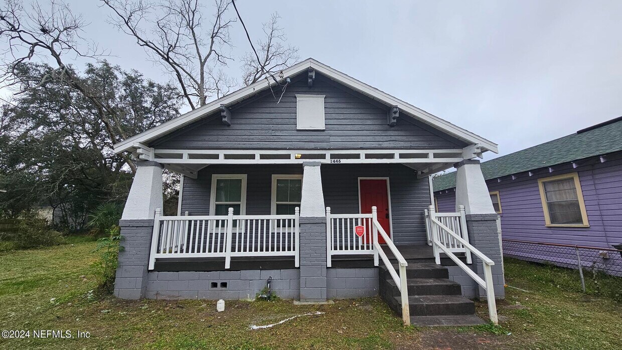 Primary Photo - 1446 W 23rd St