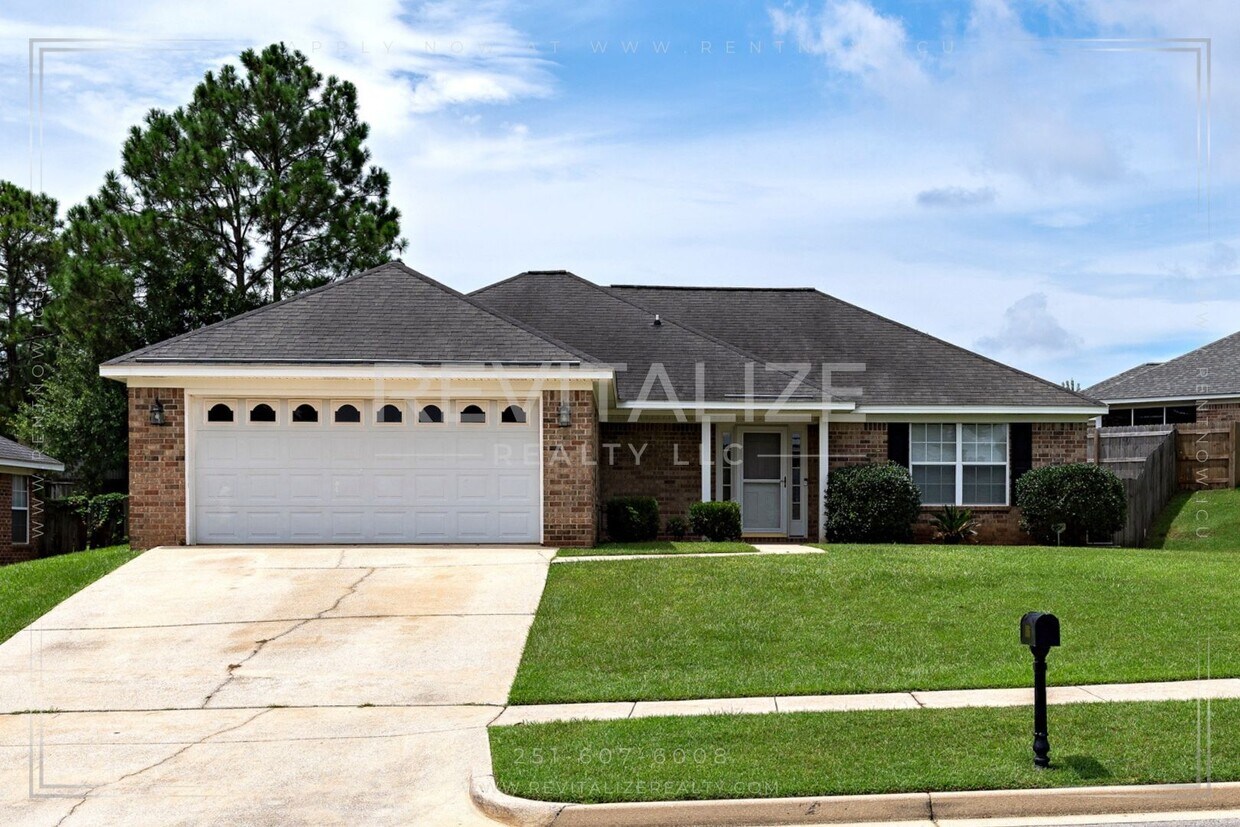 Primary Photo - Stunning 4 Bed 2 Bath Home in West Mobile!