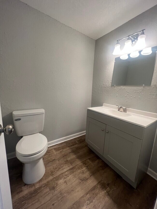Building Photo - 3407 Rockwood Dr