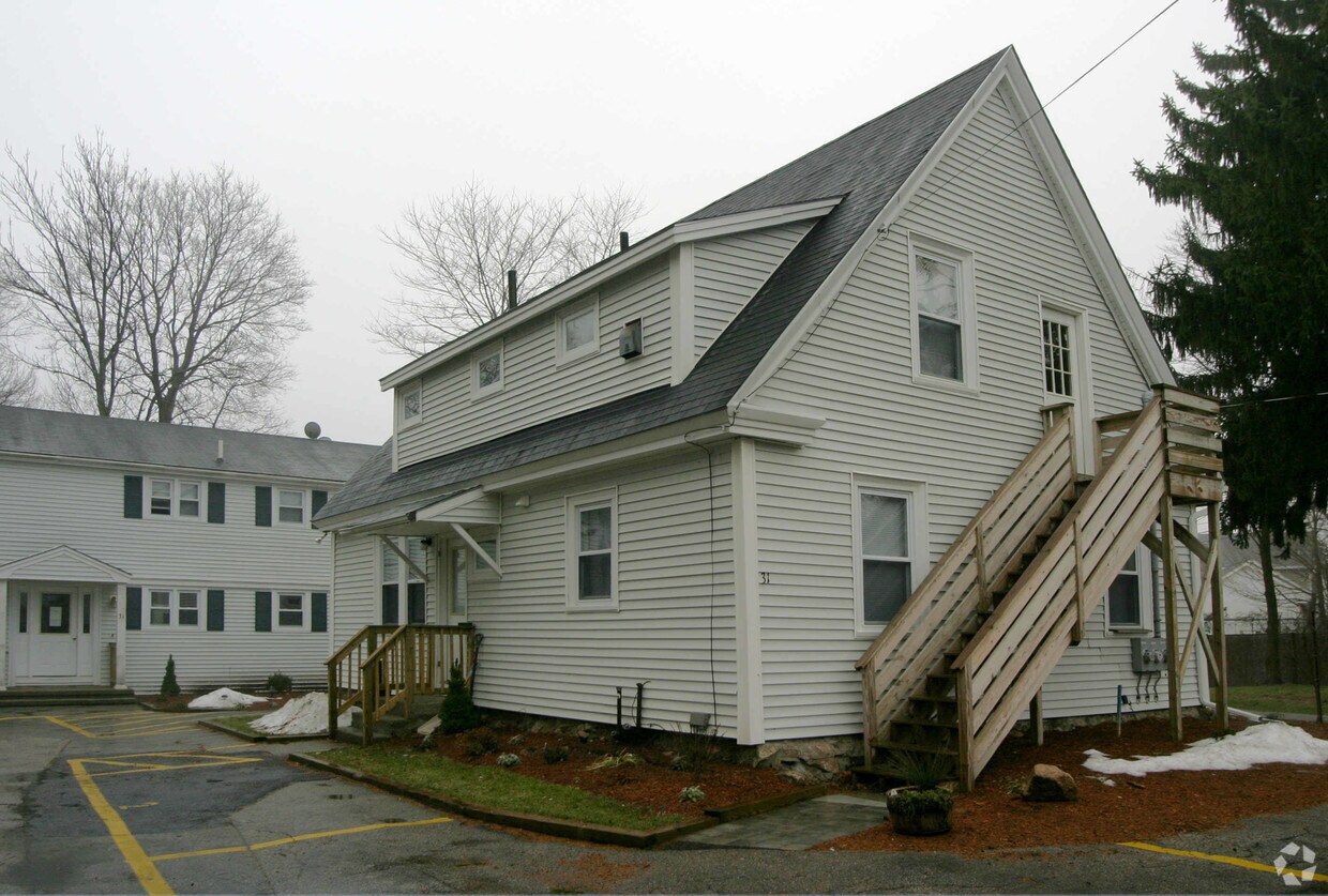 Building Photo - 31 Cocasset St