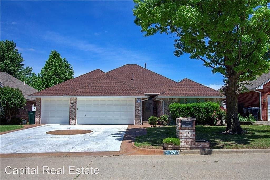 Primary Photo - 4 br, 3 bath House - 5209 SE 46th Street