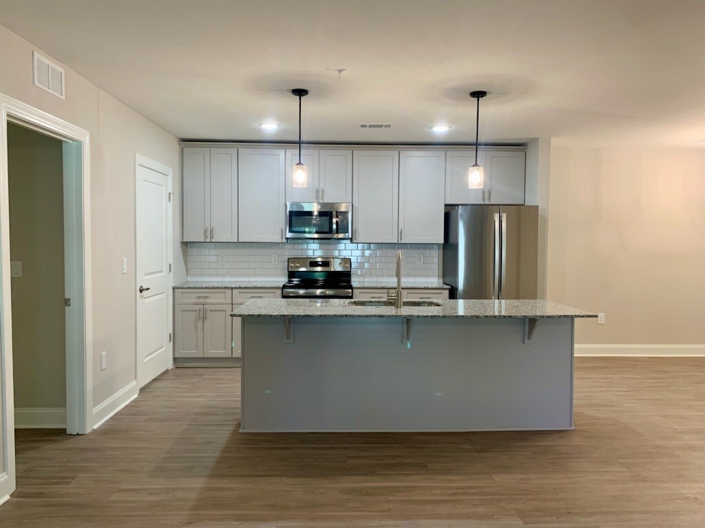 Riverwalk Grand Apartments in Titusville, FL