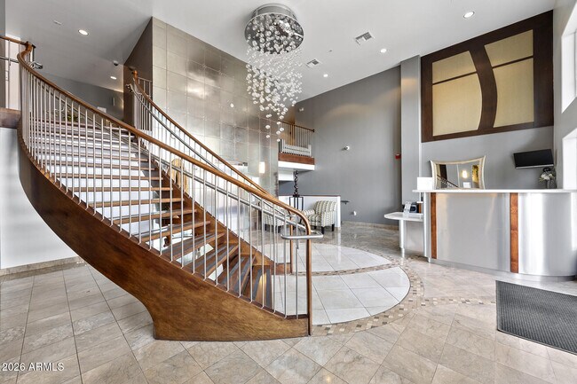 Building Photo - 945 E Playa Del Norte Dr