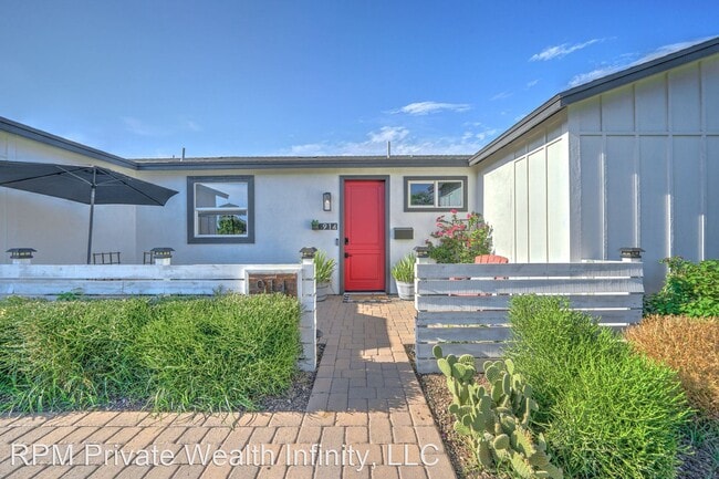 Building Photo - 4 br, 3 bath House - 914 E. Berridge Lane