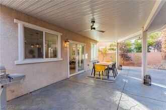 Building Photo - 1041 Chestnut Chase St