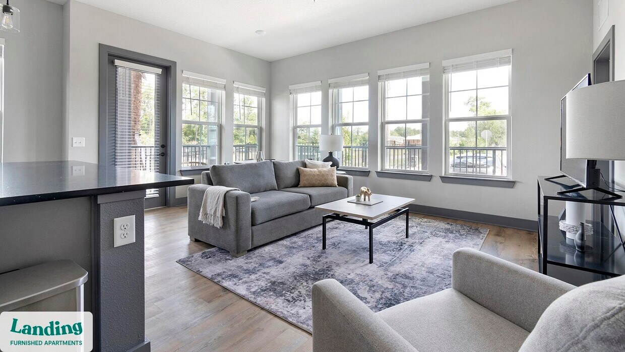 Foto principal - 14041 Hyatt Rd