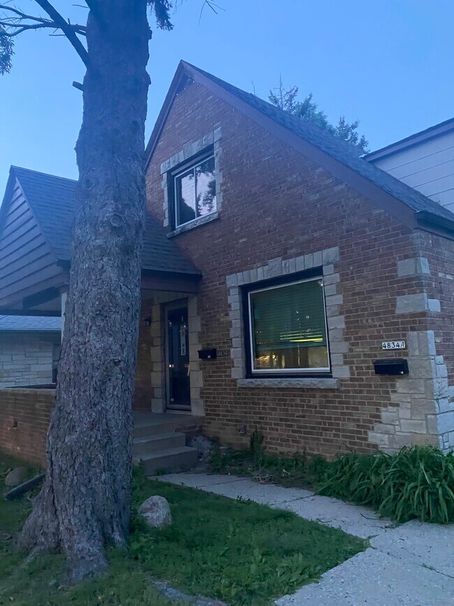 Building Photo - 4834 N 76th St
