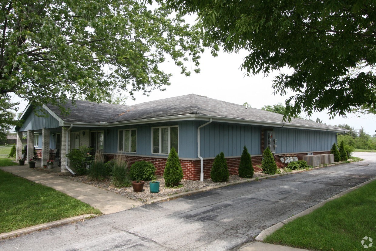 81098111 Patterson Ave, Dyer, IN 46311 Apartments in Dyer, IN