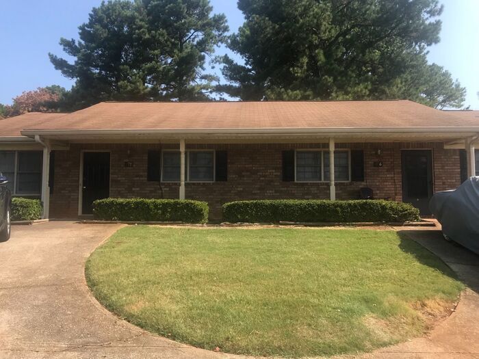 Primary Photo - Available now!!! 2 bedroom 1 bath duplex!