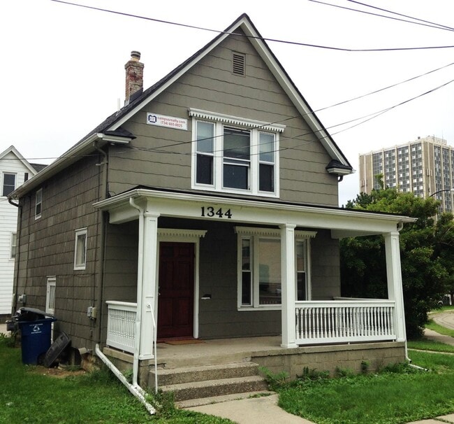 Building Photo - Available for Reservation 2026-27