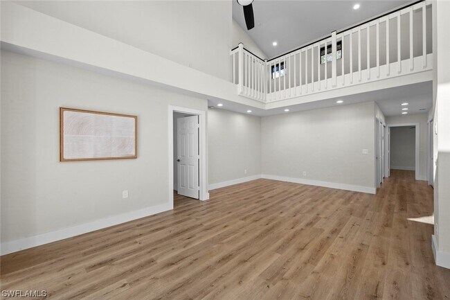 Foto del edificio - 27111 Oakwood Lake Dr