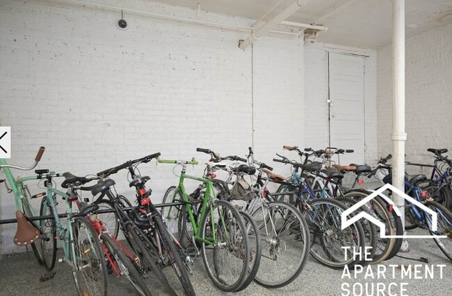 Photo - 2536 N Sawyer Ave Apartment