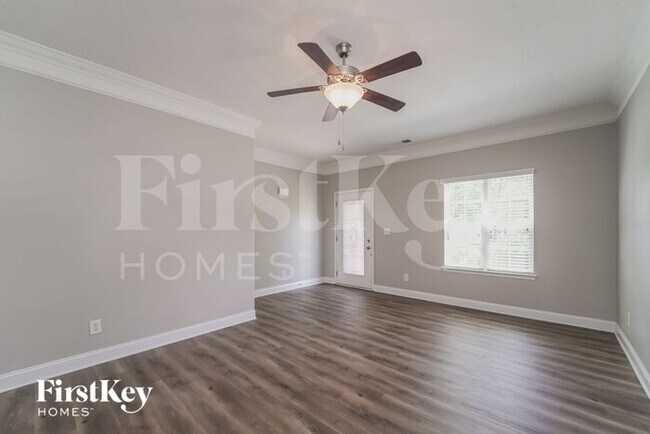 Foto del edificio - 2408 Kinmere Dr