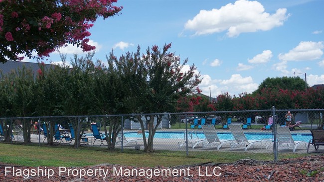 Foto del edificio - 108 Breezewood Dr