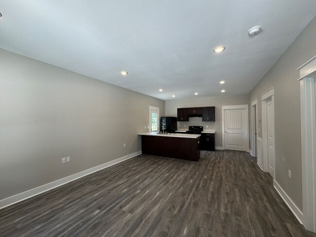 Foto del edificio - 3 Bedroom • 2 Bath Duplex on 23rd Street!