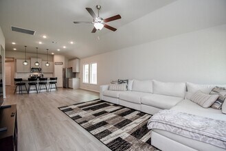 Building Photo - 17007 Shine Bright Ct