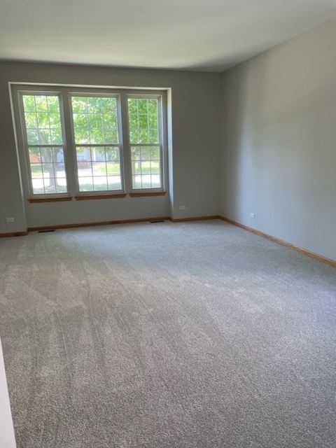 Building Photo - 9928 Bedford Dr