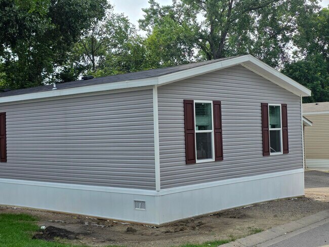 Foto del edificio - 90 Thomas Ln