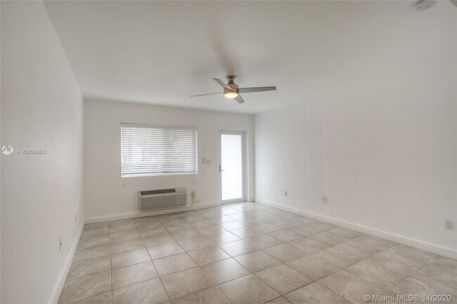 Building Photo - 610 74th St