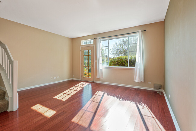 Building Photo - 3103 Anton Dr