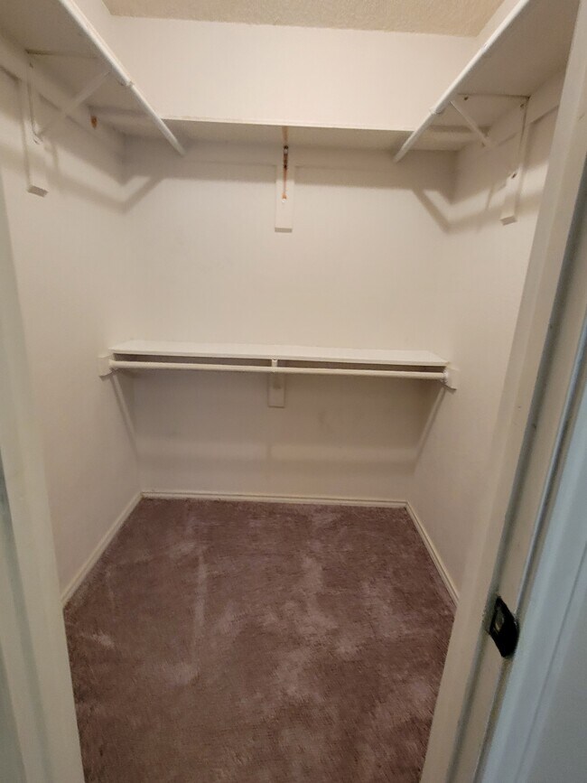 Foto del edificio - 509 Denison Cir