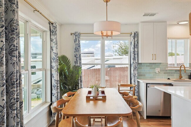 Building Photo - 11632 Co Rd 1083