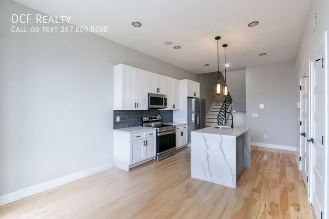 Building Photo - 411 W Hewson St