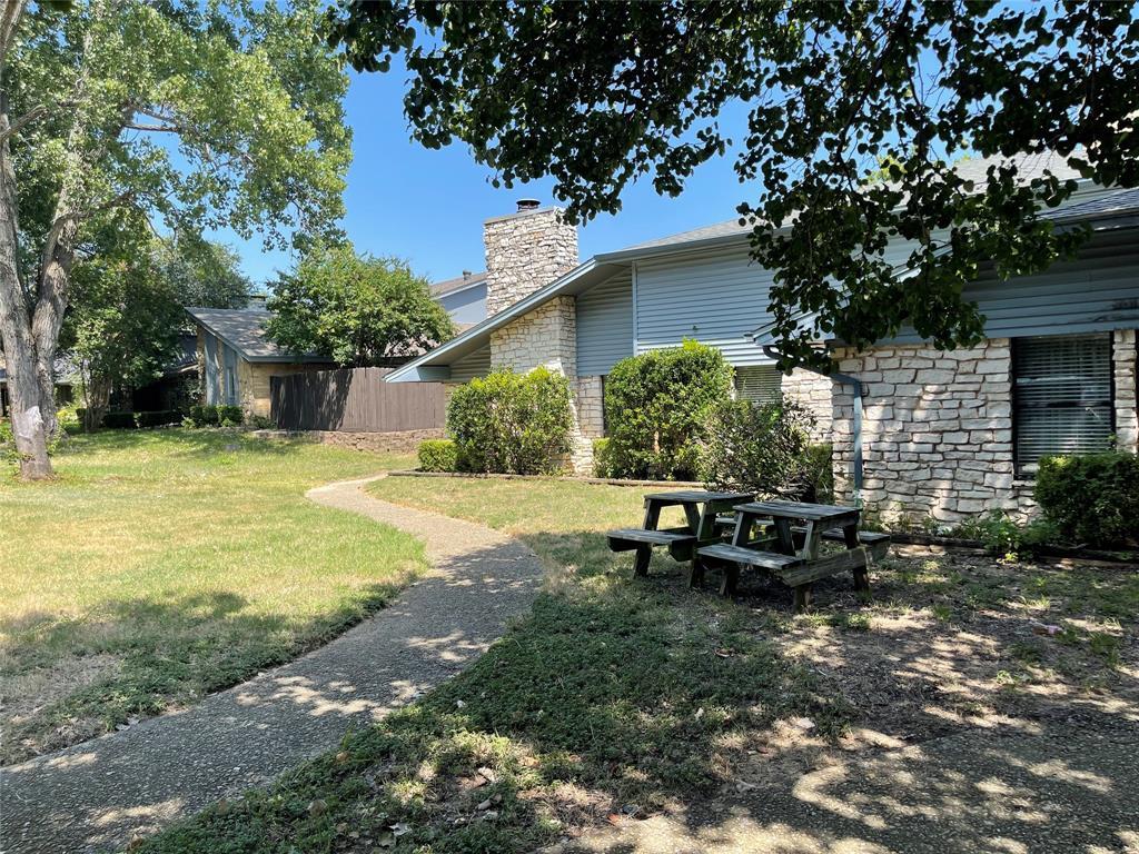 Primary Photo - 130 Hollyhill Ln