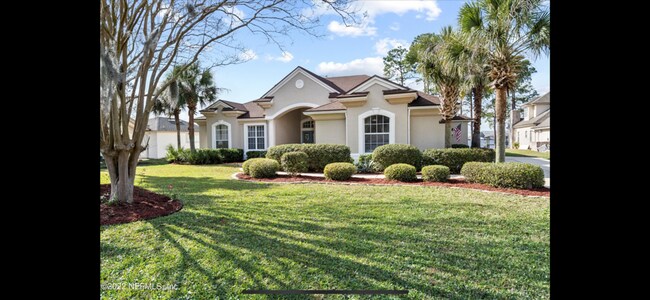Building Photo - Live Like You're on Vacation Every Day! St...