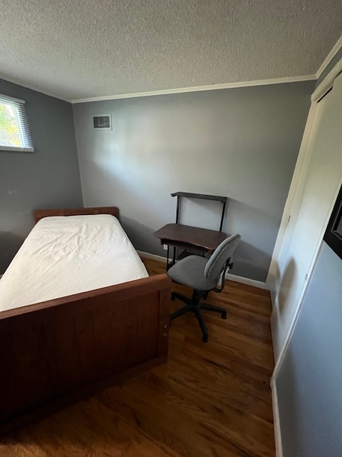 Building Photo - 240 Greenaway Dr