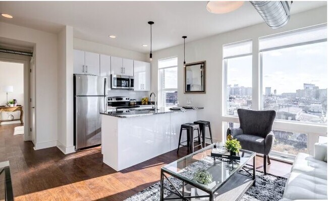 Foto del edificio - 2617 W Girard Ave