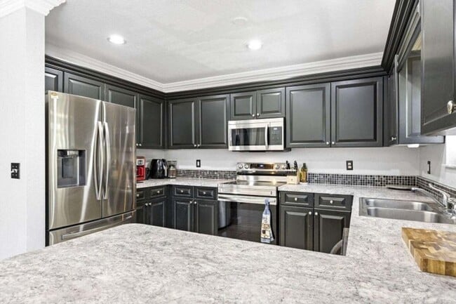 Photo - 1651 Suwanee Dr House