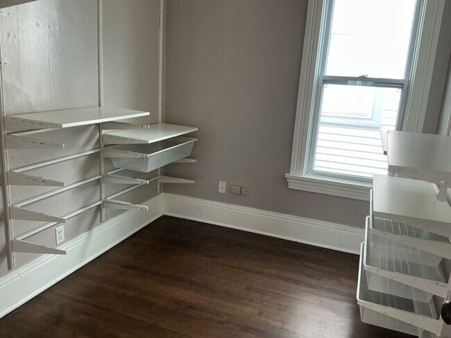 Foto del edificio - 2617 S Howell Ave