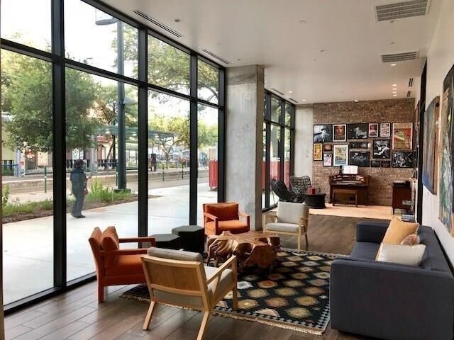 Foto del edificio - 3550 Main St