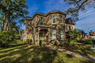 Building Photo - 153 Wortley Rd
