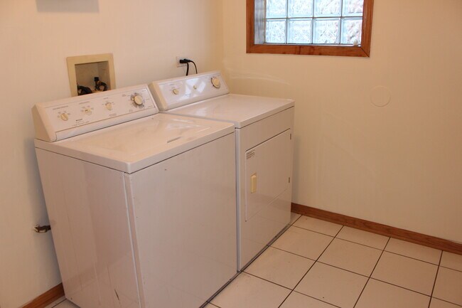 Foto del edificio - 2451 W Taylor St