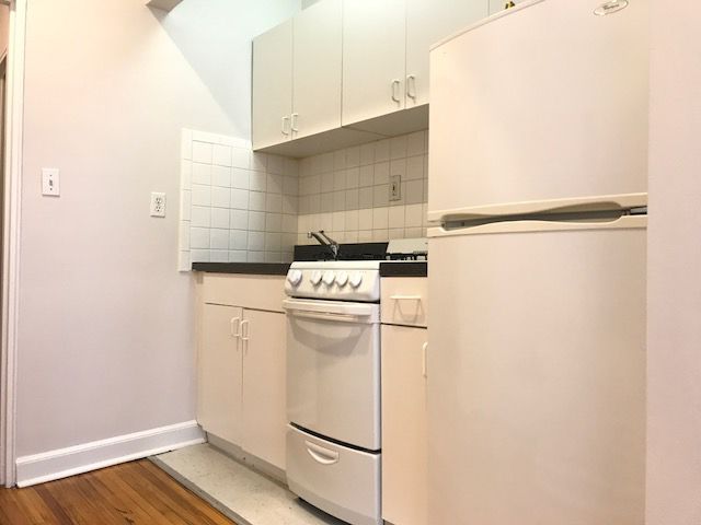 Primary Photo - 1582 1st Avenue