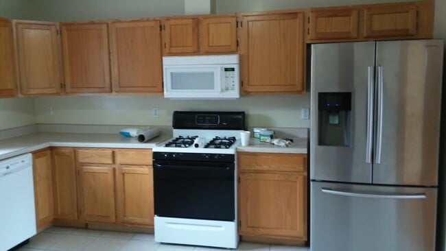 Kitchen - 286 Shaler Blvd