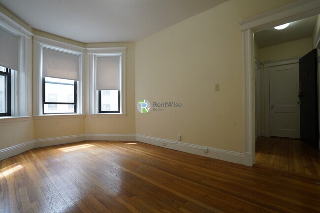 Foto del edificio - 1144 Commonwealth Ave