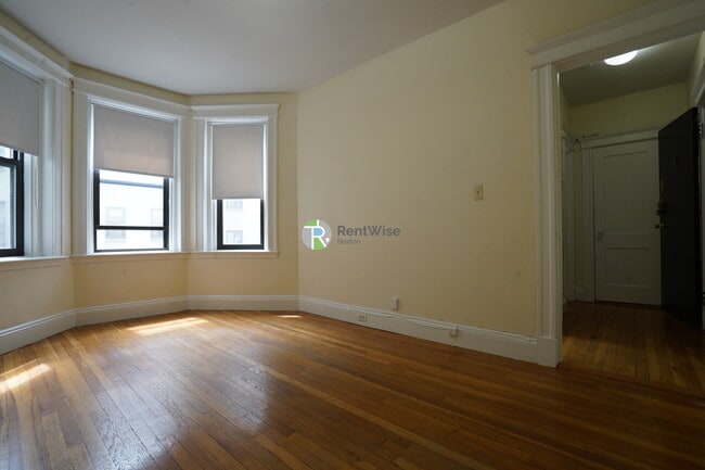 Building Photo - 1144 Commonwealth Ave